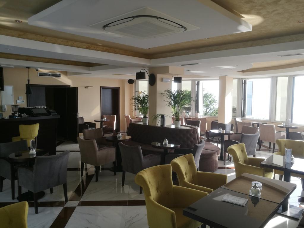 Apartments Drobni Pijesak Petrovac Exterior photo